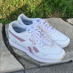 REEBOK White & Pink Sneakers